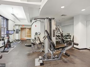 1500 Chestnut Street 20H, Philadelphia PA 19102