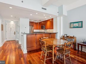 1500 Chestnut Street 20H, Philadelphia PA 19102
