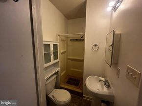 1739 W Montgomery Avenue, Philadelphia PA 19121