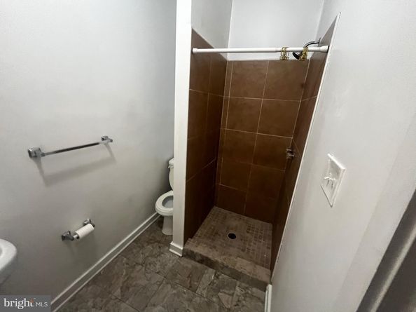 1739 W Montgomery Avenue, Philadelphia PA 19121
