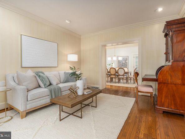 2911 45TH Street NW, Washington DC 20016