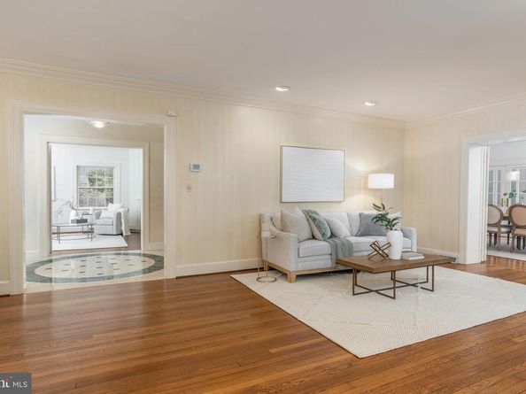 2911 45TH Street NW, Washington DC 20016