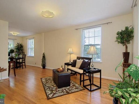 4217 32nd Road S, Arlington VA 22206