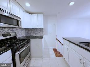 1828 Green Street 1R, Philadelphia PA 19130