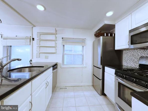 1828 Green Street 1R, Philadelphia PA 19130