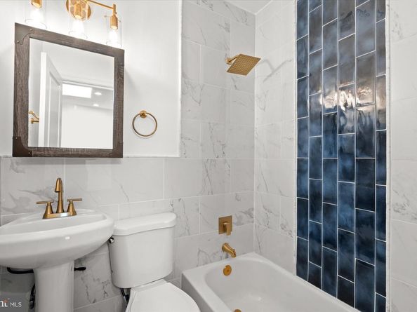 1241 18TH Street NE 5, Washington DC 20002
