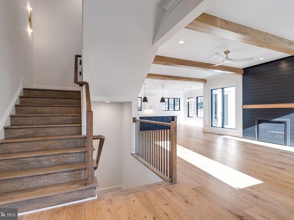 324 Tapawingo Road SE, Vienna VA 22180