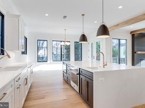 324 Tapawingo Road SE, Vienna VA 22180