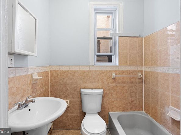 2423 W Norris Street, Philadelphia PA 19121