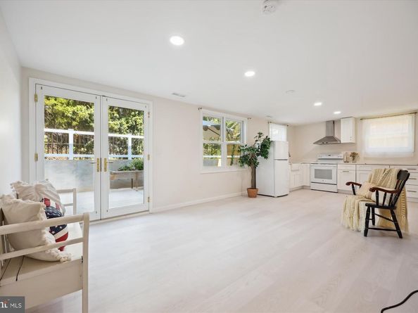 9813 Montauk Avenue, Bethesda MD 20817