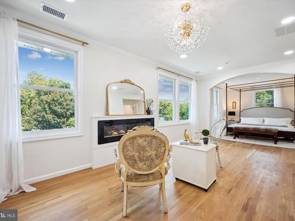 9813 Montauk Avenue, Bethesda MD 20817