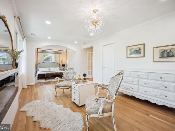 9813 Montauk Avenue, Bethesda MD 20817