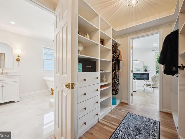 9813 Montauk Avenue, Bethesda MD 20817