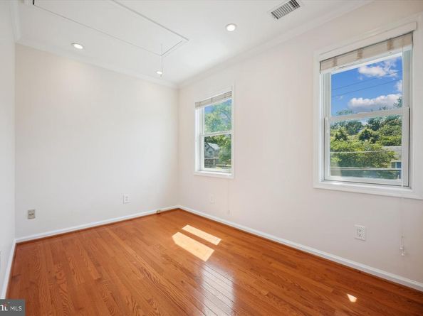 9813 Montauk Avenue, Bethesda MD 20817