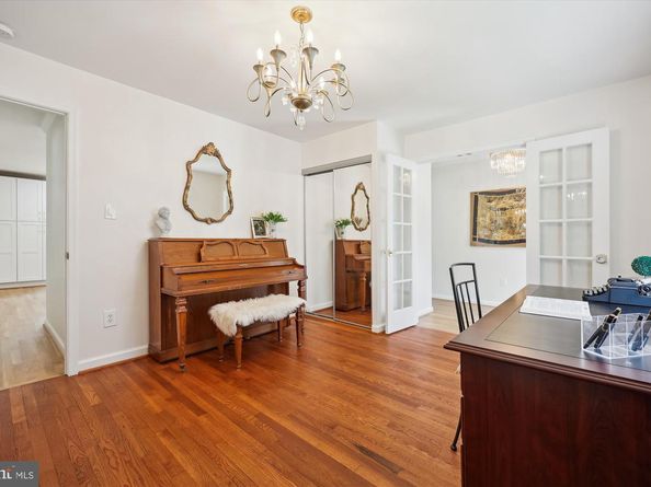 9813 Montauk Avenue, Bethesda MD 20817