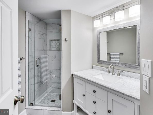 2111 Wisconsin Avenue NW 109, Washington DC 20007