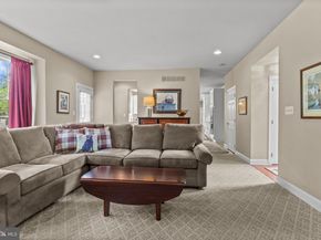 42 Woodside Lane, New Hope PA 18938