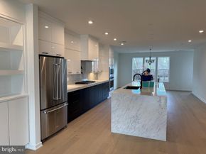 7585 Sawyer Farm Way 904, Mclean VA 22102