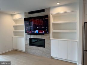 7585 Sawyer Farm Way 904, Mclean VA 22102