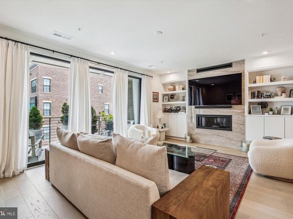 7585 Sawyer Farm Way 904, Mclean VA 22102