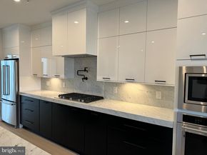 7585 Sawyer Farm Way 904, Mclean VA 22102