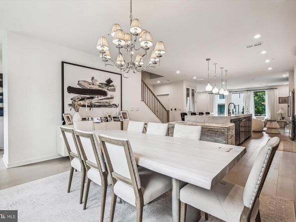 7585 Sawyer Farm Way 904, Mclean VA 22102