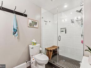 2221 M Street NE 302, Washington DC 20002