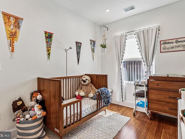 2221 M Street NE 302, Washington DC 20002