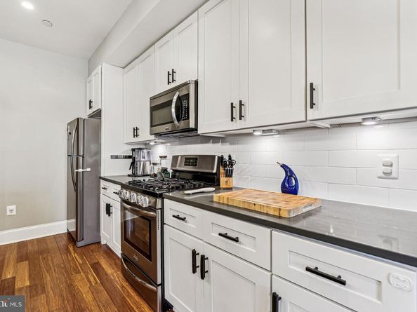 2221 M Street NE 302, Washington DC 20002