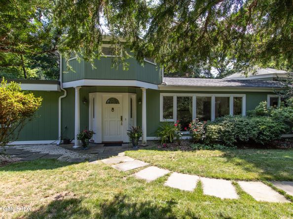 10 Steep Hollow Lane, Cos Cob CT 06807