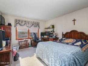 64 Le Grande Avenue, Greenwich CT 06830