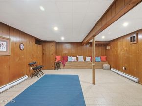 8 Barnstable Lane, Stamford CT 06907