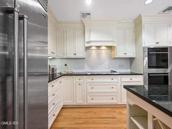 38 Bedford Road, Greenwich CT 06831