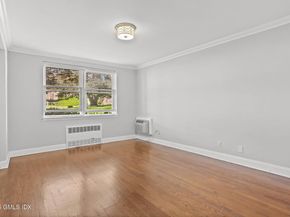 2 Putnam Hill 1F, Greenwich CT 06830