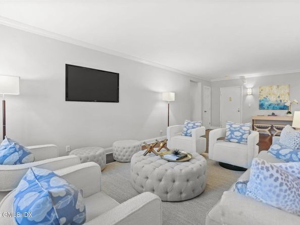 2 Putnam Hill 1F, Greenwich CT 06830