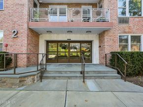 2 Putnam Hill 1F, Greenwich CT 06830