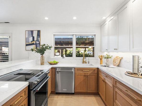 607 Centre Court, Alameda CA 94502