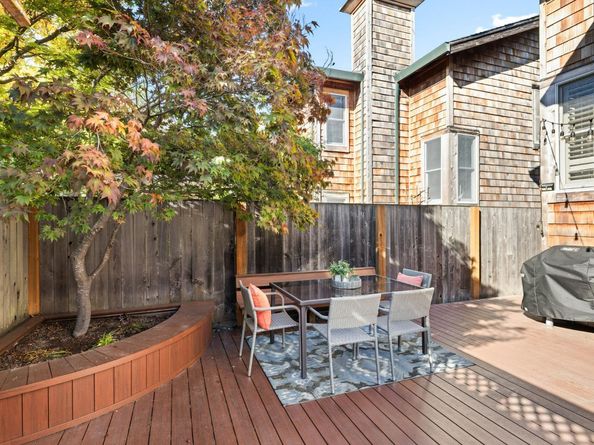 607 Centre Court, Alameda CA 94502