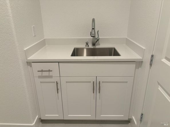 231 Echols Drive, Martinez CA 94553