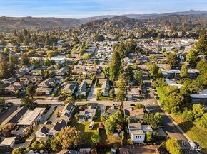 407 Pine Street, Capitola CA 95010