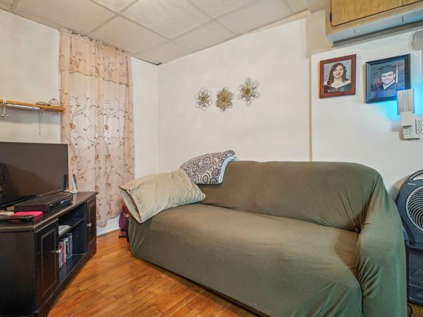 419 2nd St, Jersey City NJ 07302