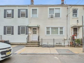 419 2nd St