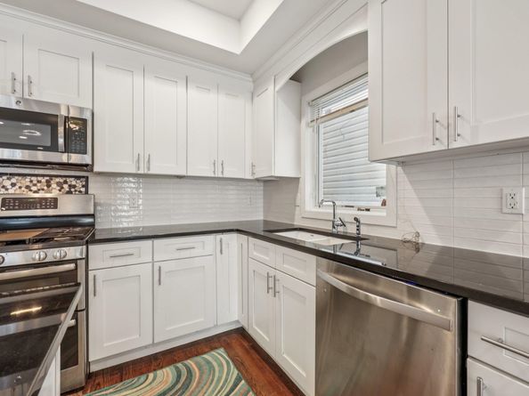 259 Halladay St 1, Jersey City NJ 07304
