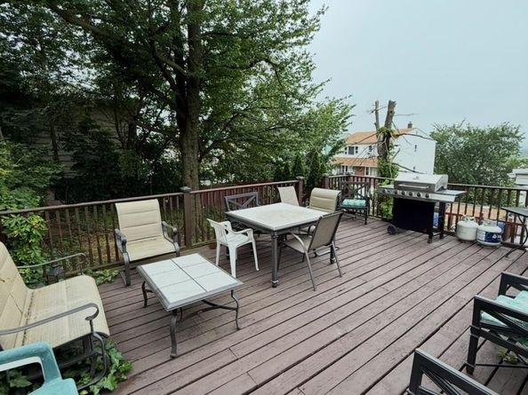 1611 71st St, North Bergen NJ 07047