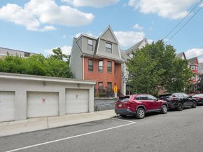 54 47th St 3, Weehawken NJ 07086-7156