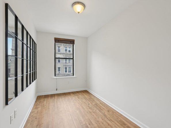 54 47th St 3, Weehawken NJ 07086-7156