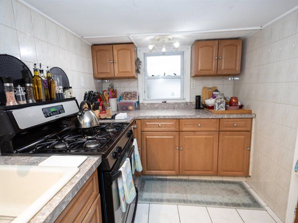 9005 Durham Ave, North Bergen NJ 07047