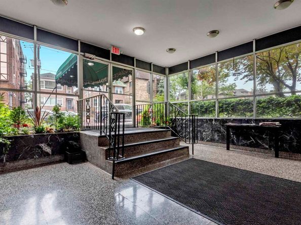 6010 Blvd East 37, West New York NJ 07093