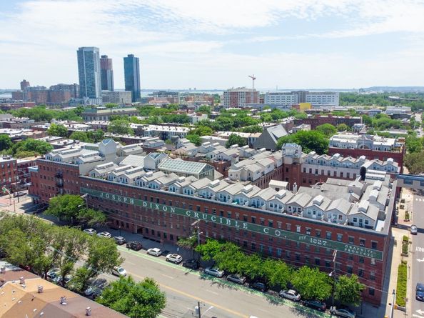 357 Varick St 526B, Jersey City NJ 07302