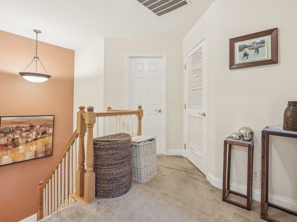 150 Blue Heron Dr, Secaucus NJ 07094